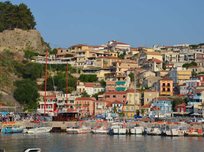 0027_Schoene Aussichten Touristik_Parga_1163343_1280